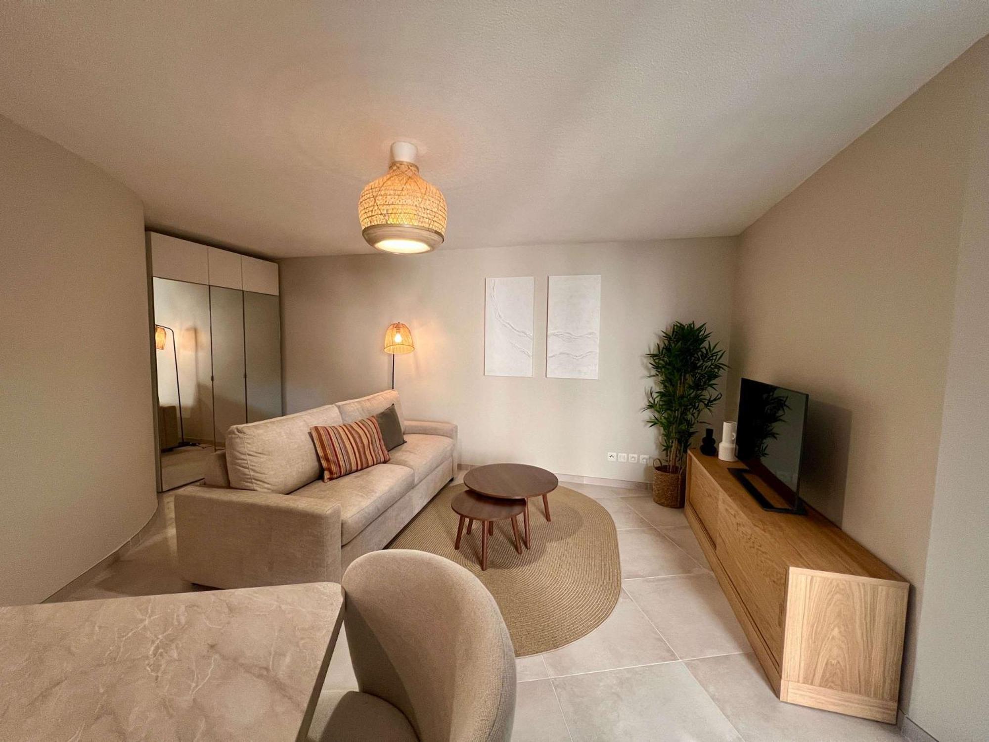 B054 Appartement Luxueux Dans Cannes Exterior photo